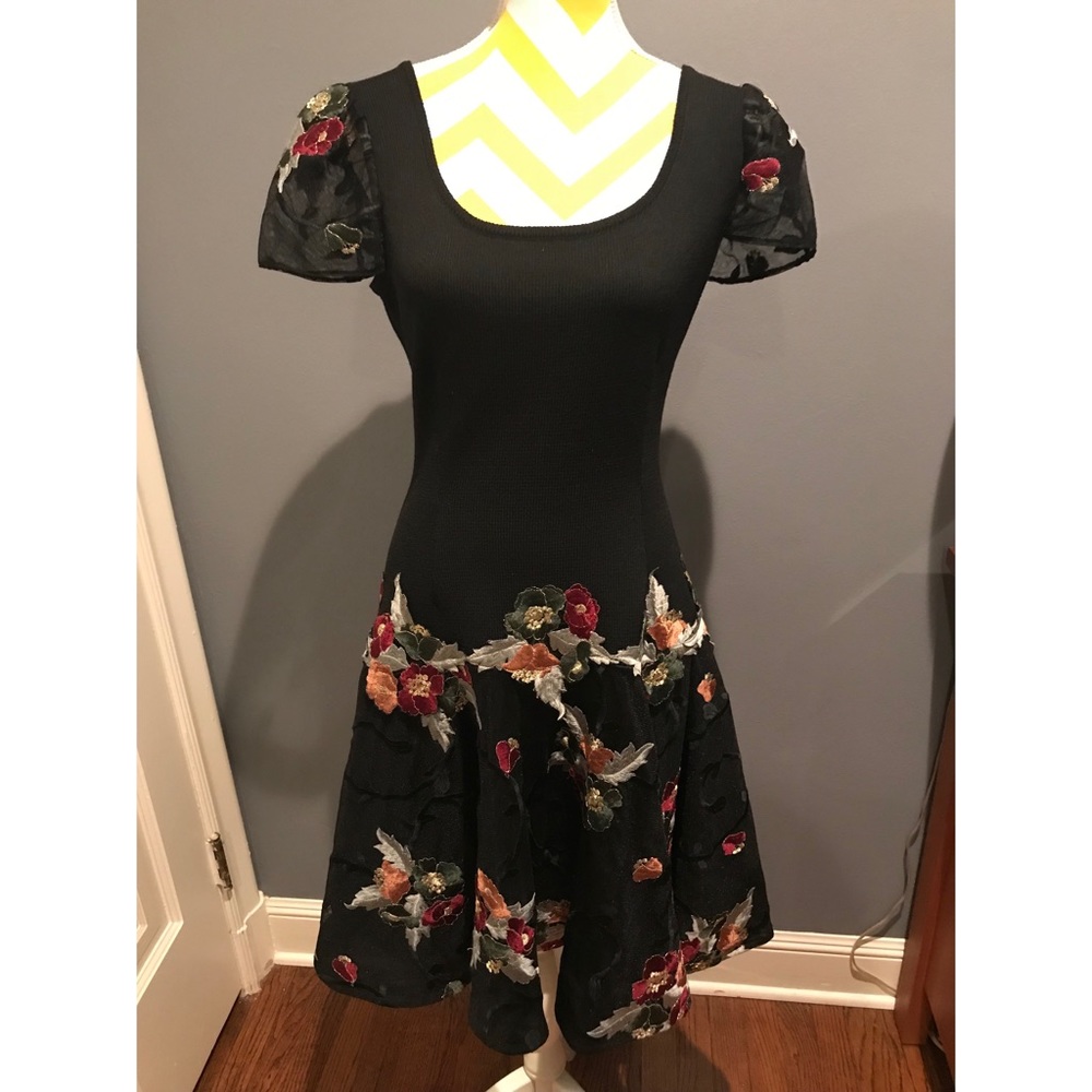 NWT ELANA Collection Dress